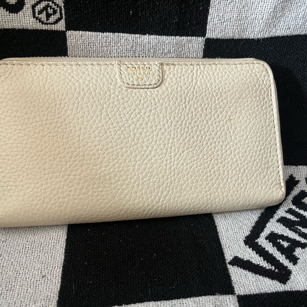 Fossil Cream Leather Women's Wallet
